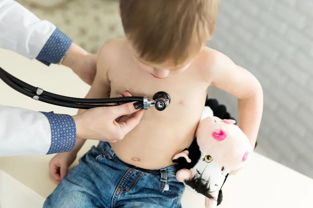 Consulta de cardiología pediátrica